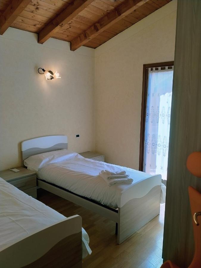 Doris' Home Pisogne Bagian luar foto